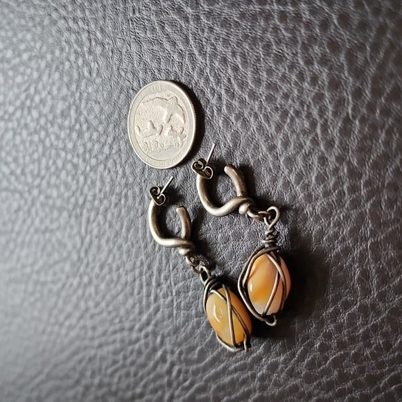 Earrings - Picture 7 of 7